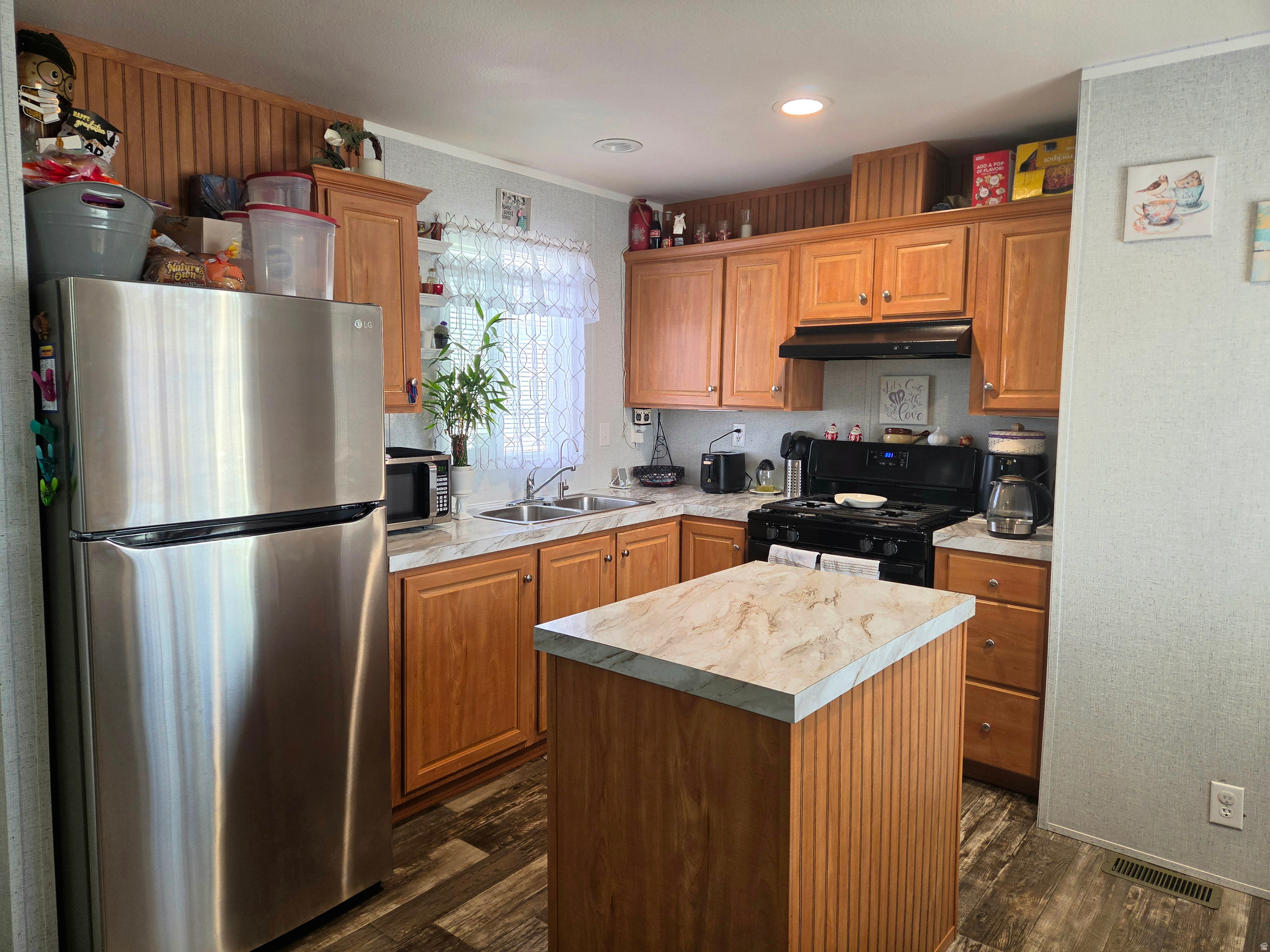 MON A LEA MOBILE HOME PARK - Residential