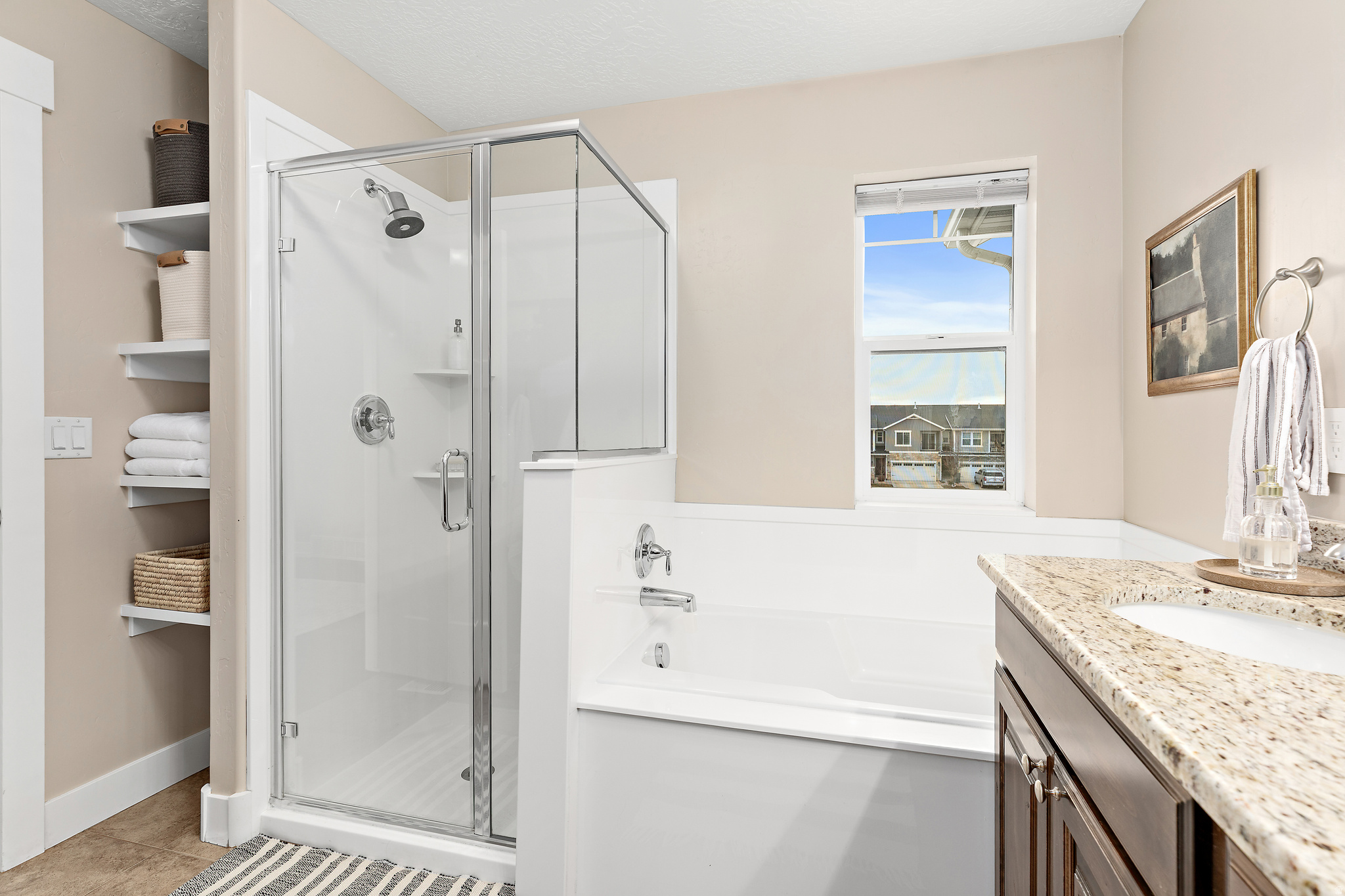 BONNEVILLE VISTA TOW - Residential