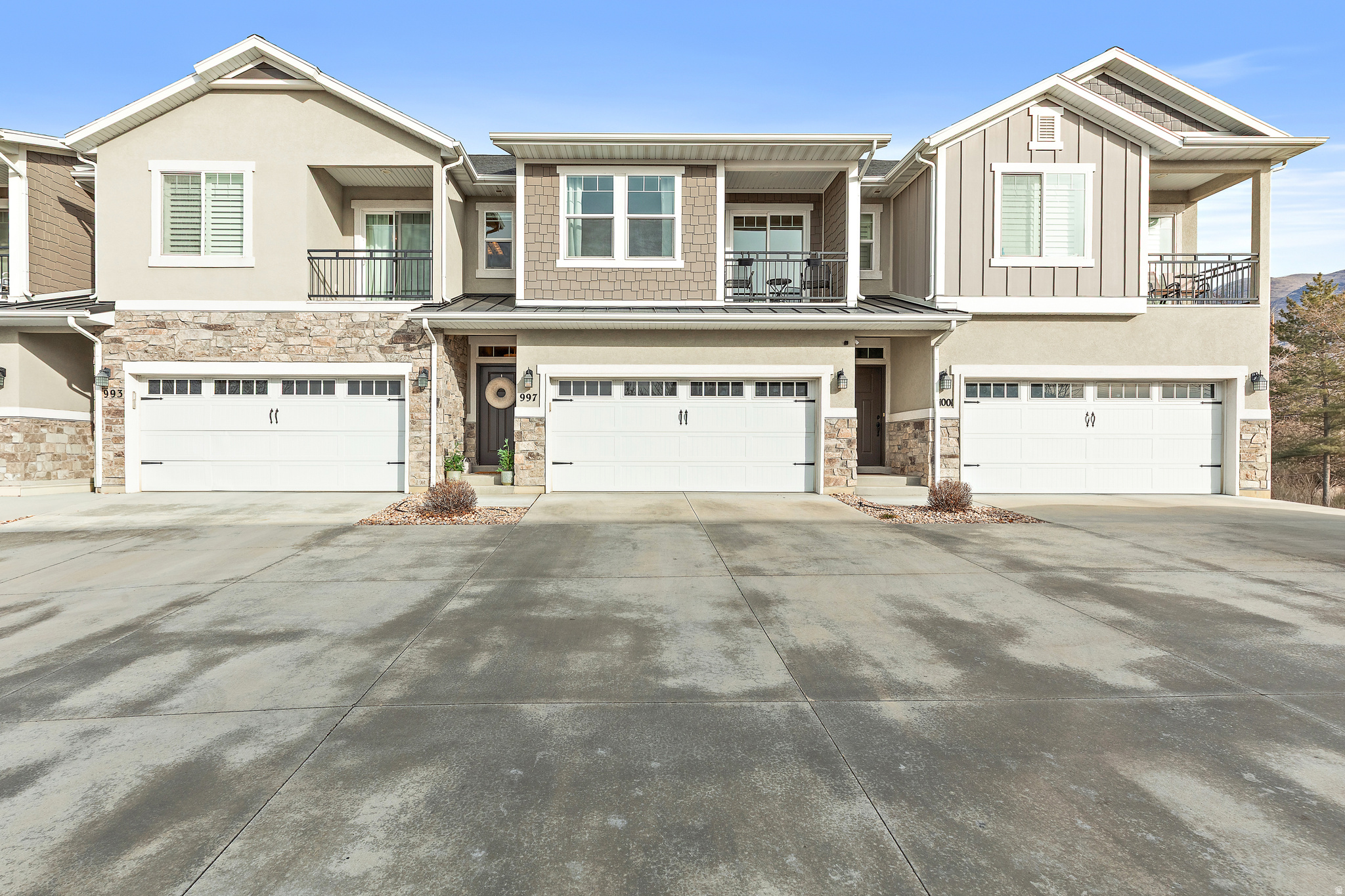 BONNEVILLE VISTA TOW - Residential