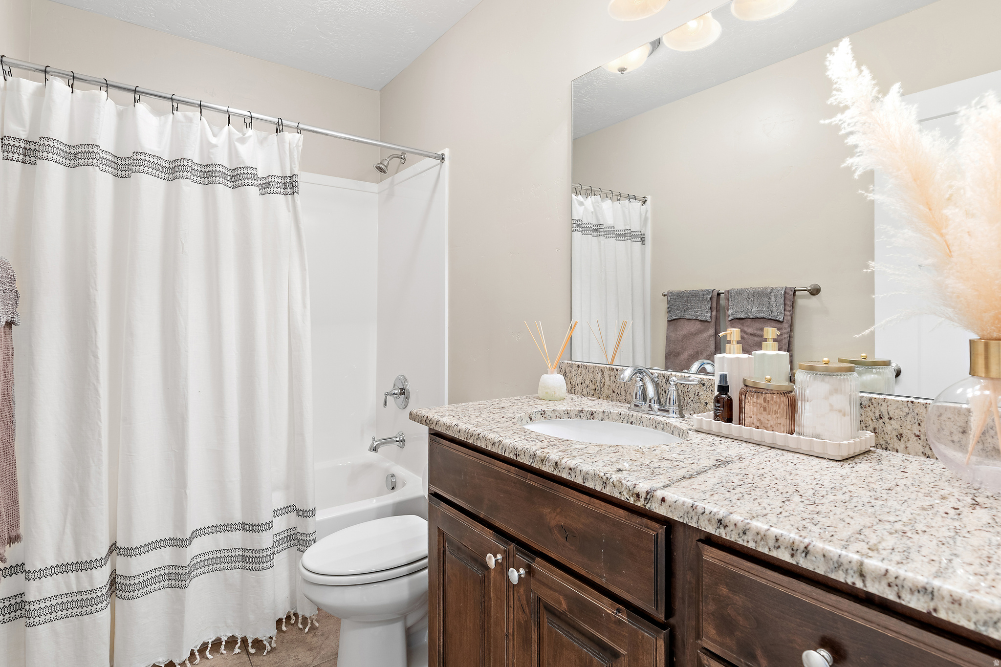 BONNEVILLE VISTA TOW - Residential