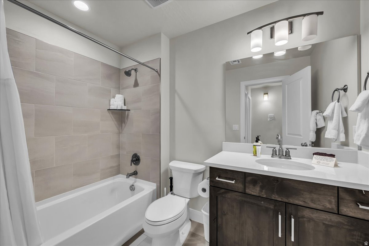 ESCONDIDO AT SIENNA - Residential