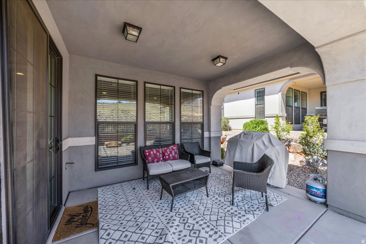 ESCONDIDO AT SIENNA - Residential