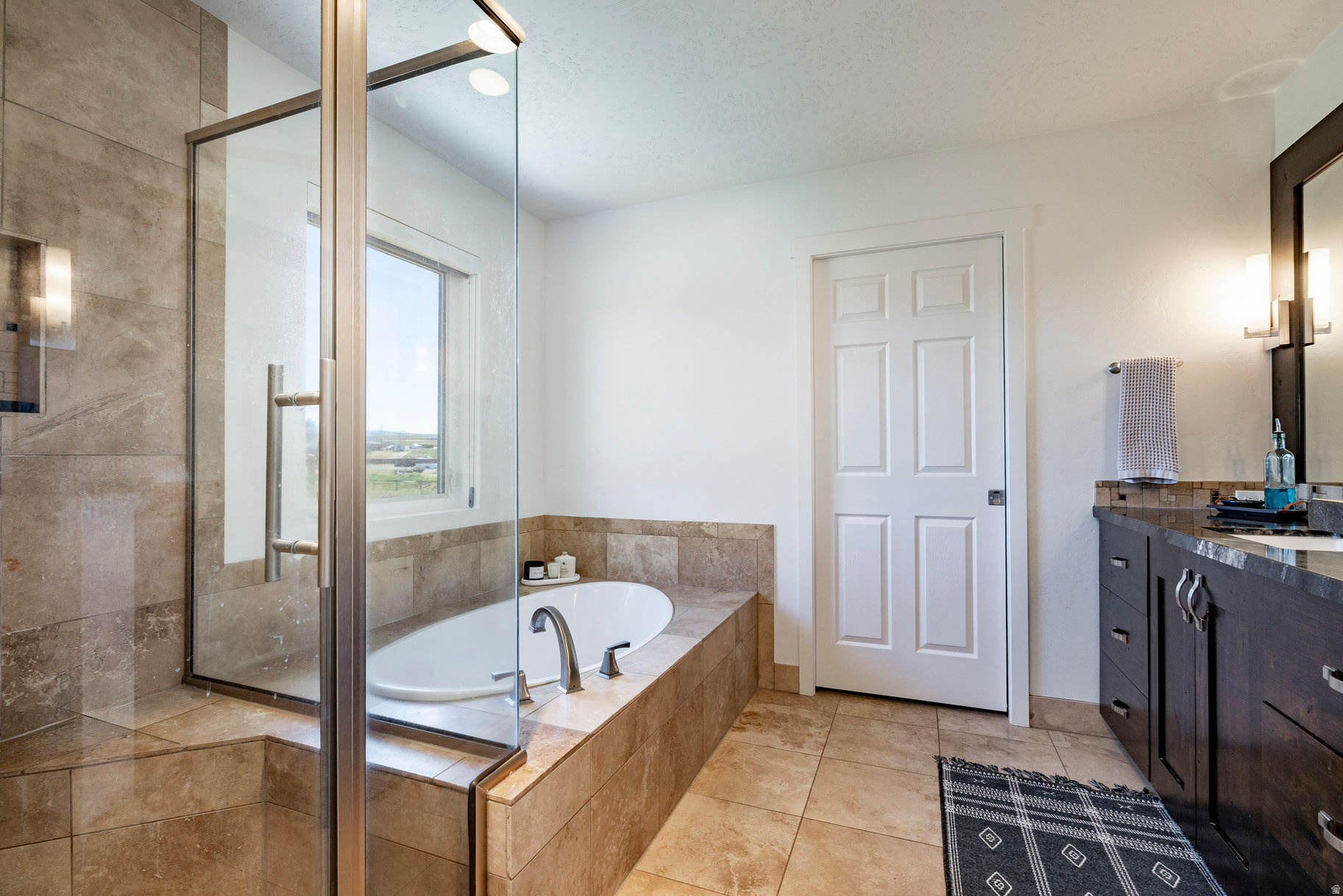 SILVER CREEK ESTATES - Residential