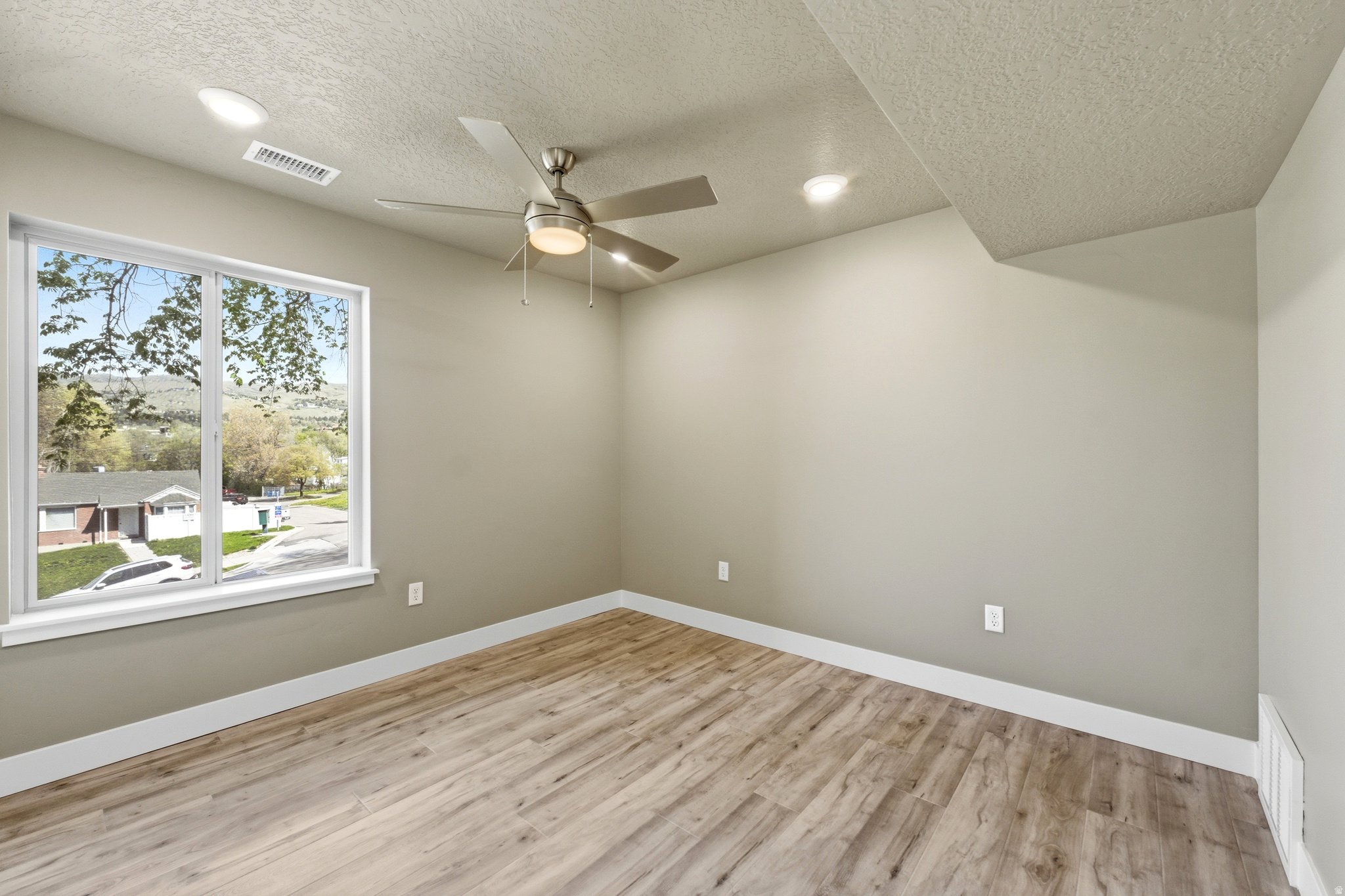 INCLINE TERRACE - Residential