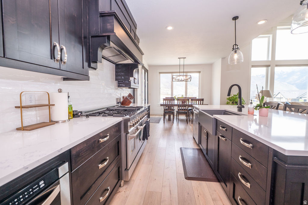 NORTH OAKS COVE - Residential
