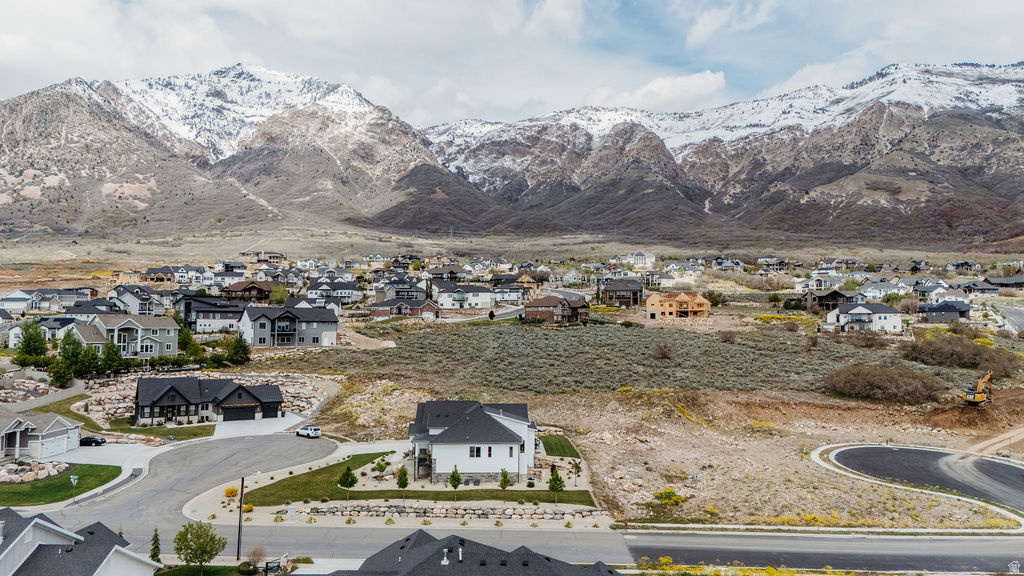 NORTH OAKS COVE - Residential