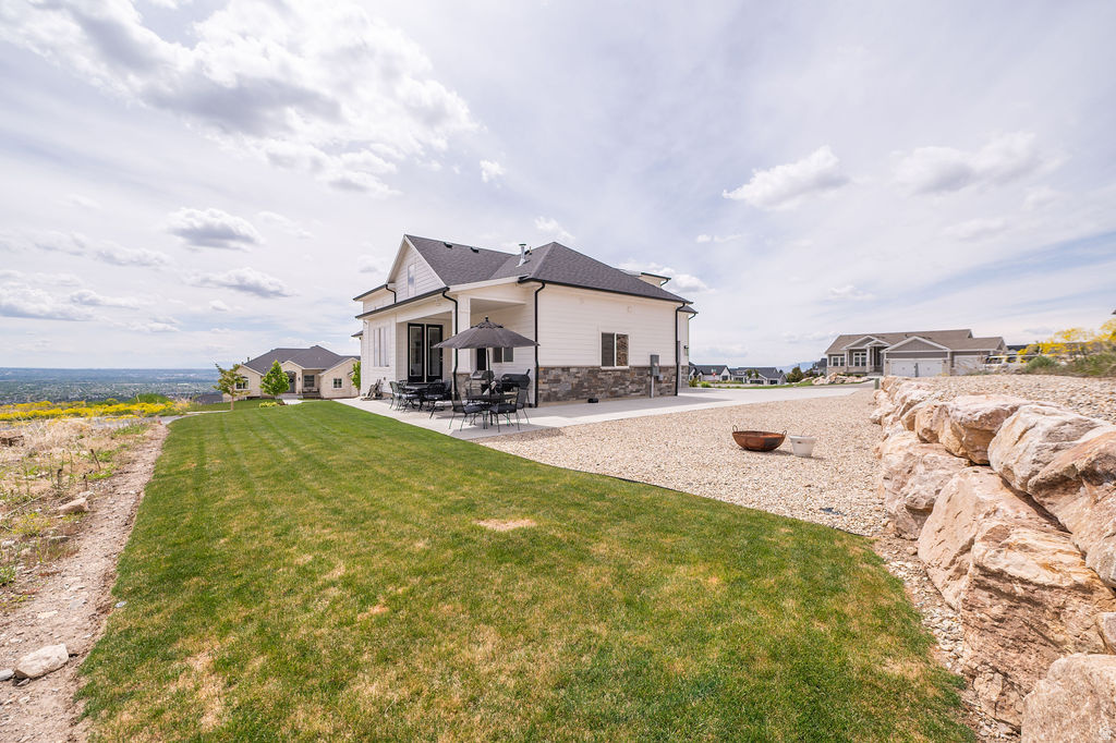 NORTH OAKS COVE - Residential