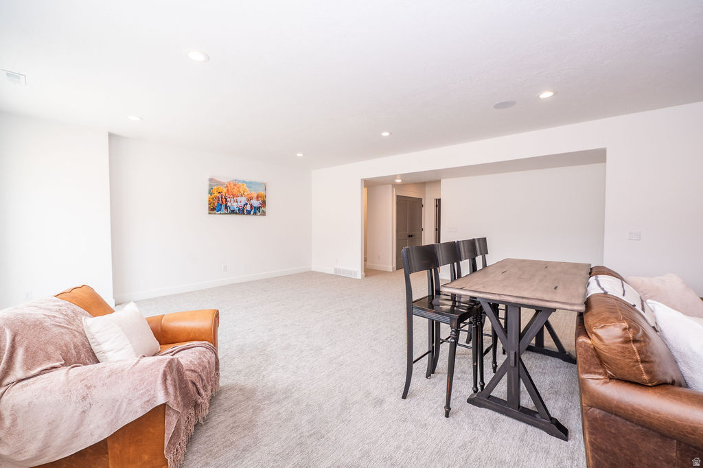 NORTH OAKS COVE - Residential
