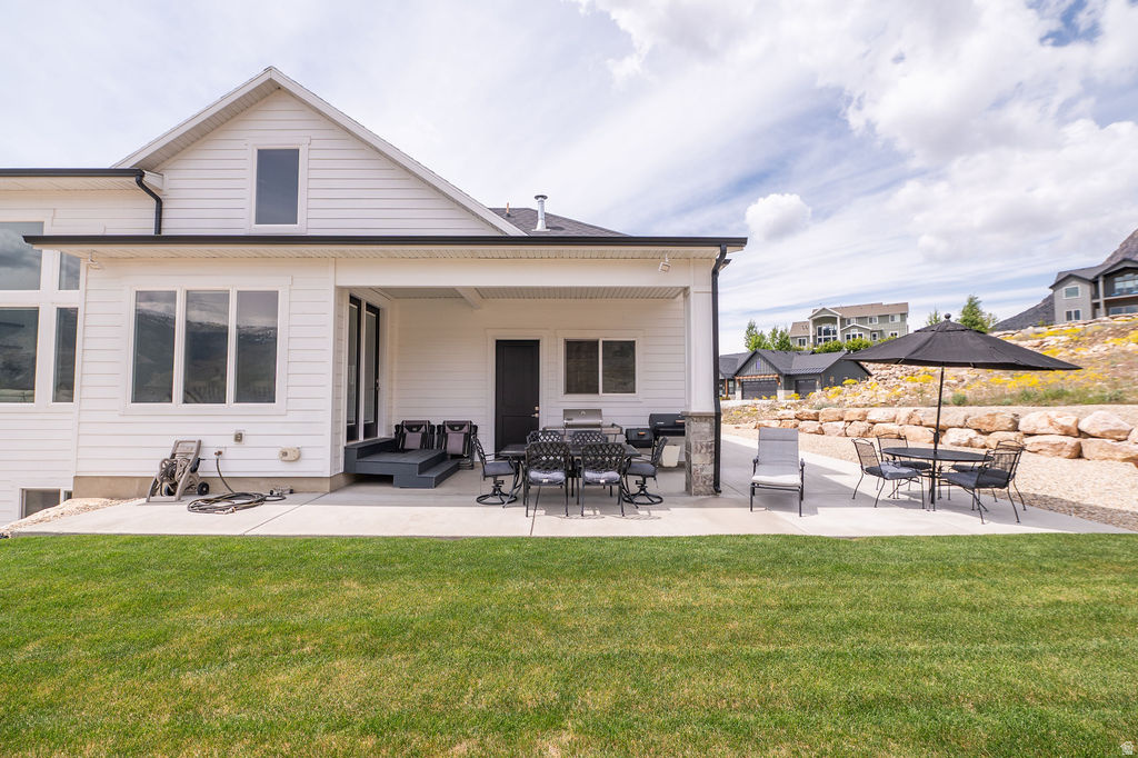 NORTH OAKS COVE - Residential