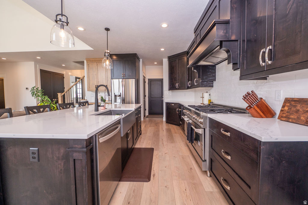 NORTH OAKS COVE - Residential