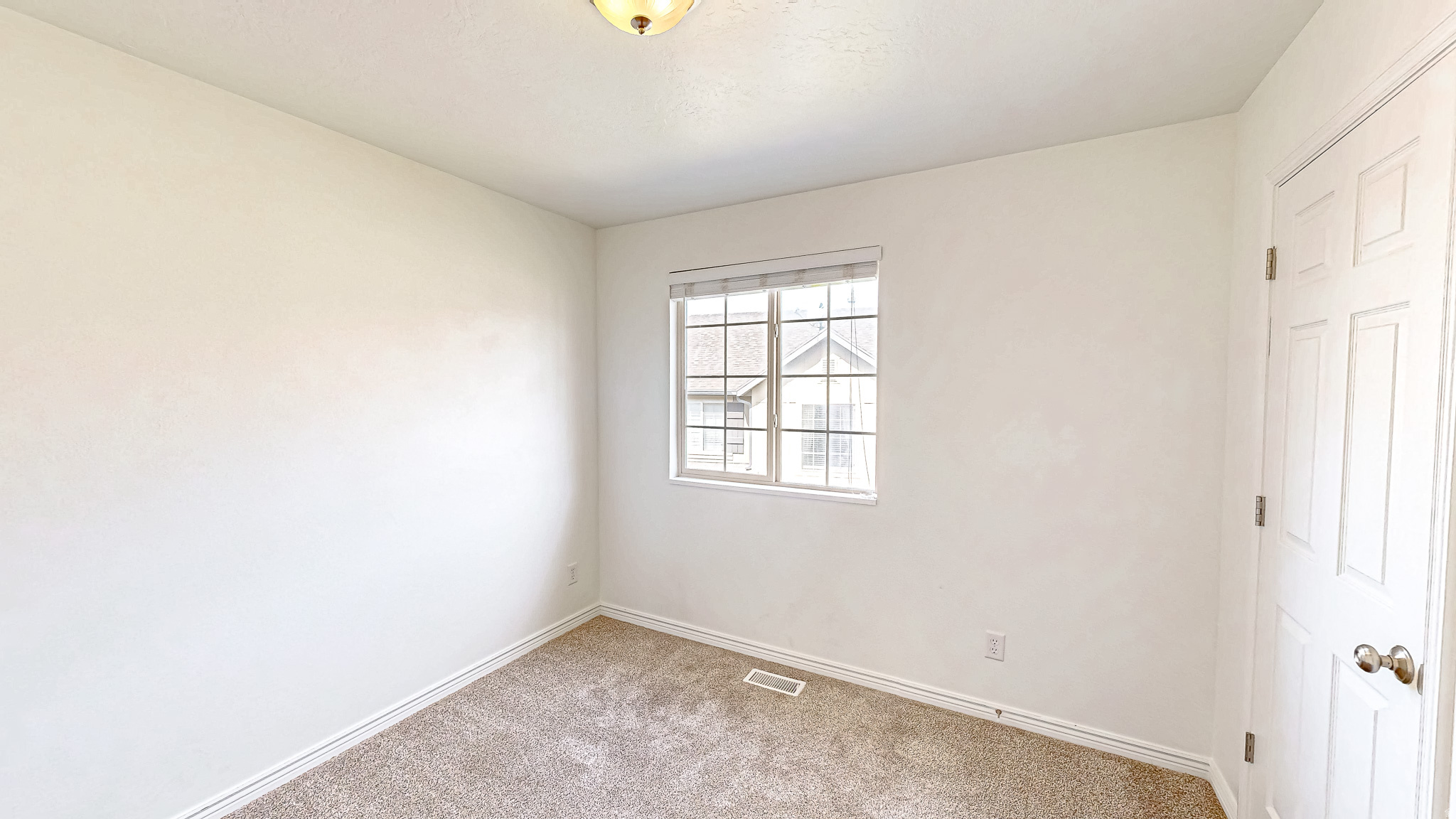 WHISPERING WILLOW - Residential