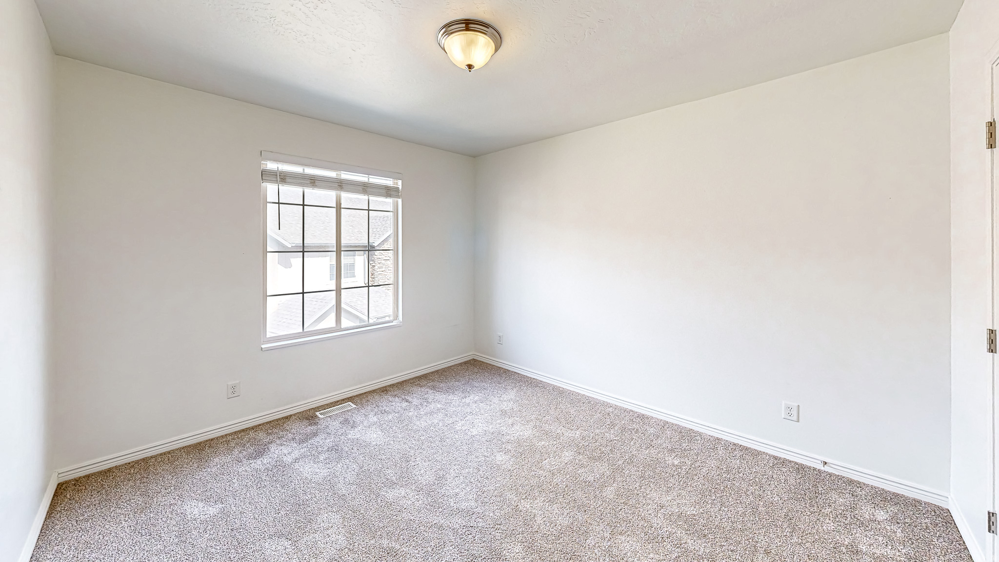 WHISPERING WILLOW - Residential