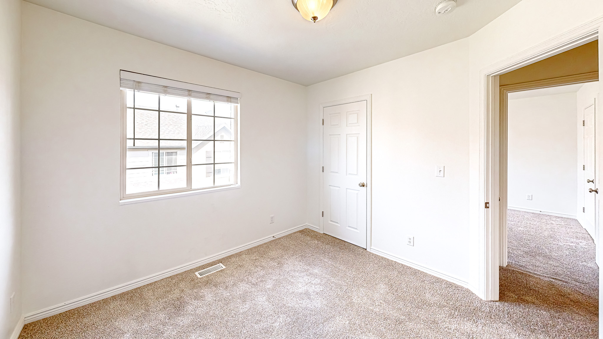 WHISPERING WILLOW - Residential