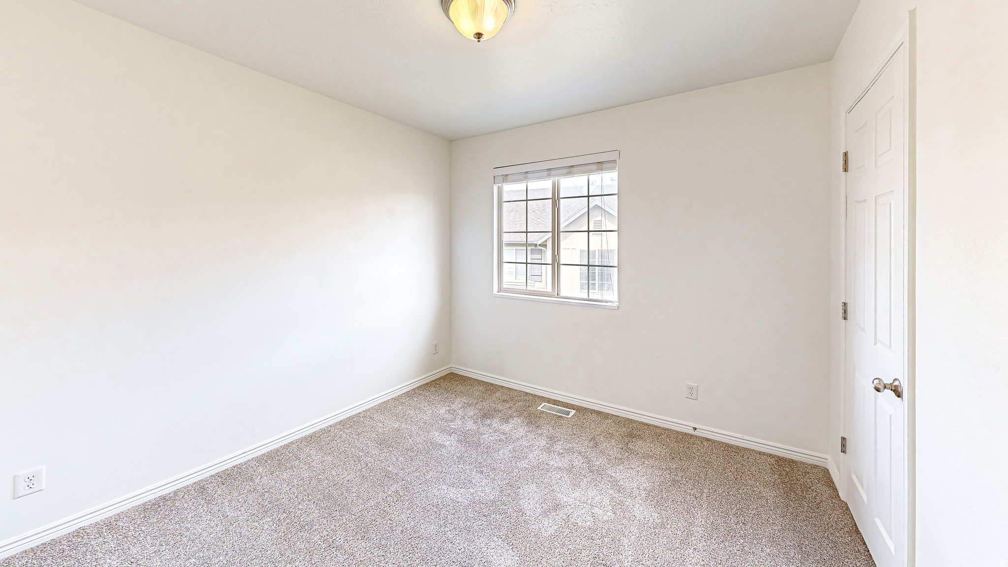 WHISPERING WILLOW - Residential