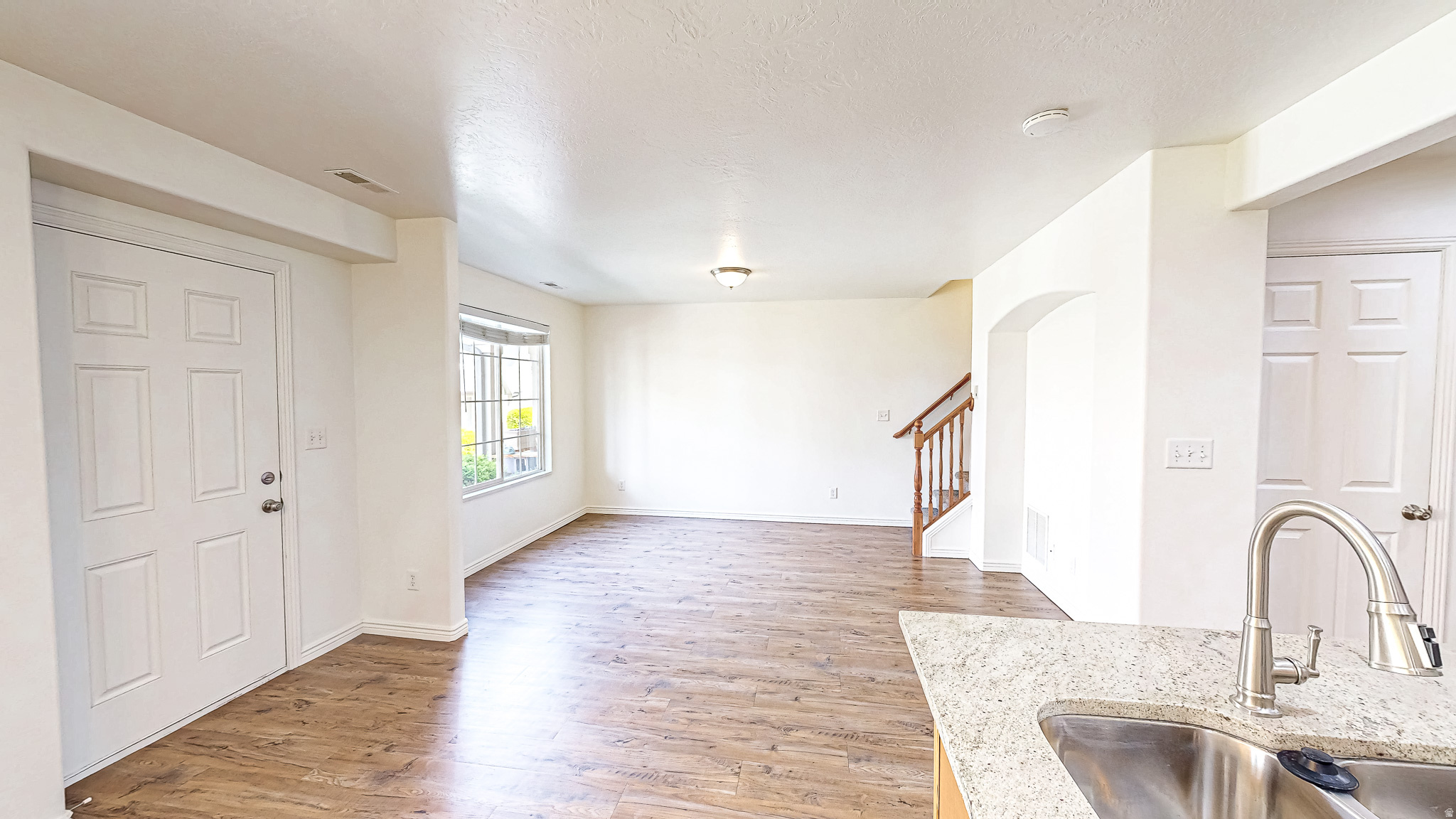 WHISPERING WILLOW - Residential