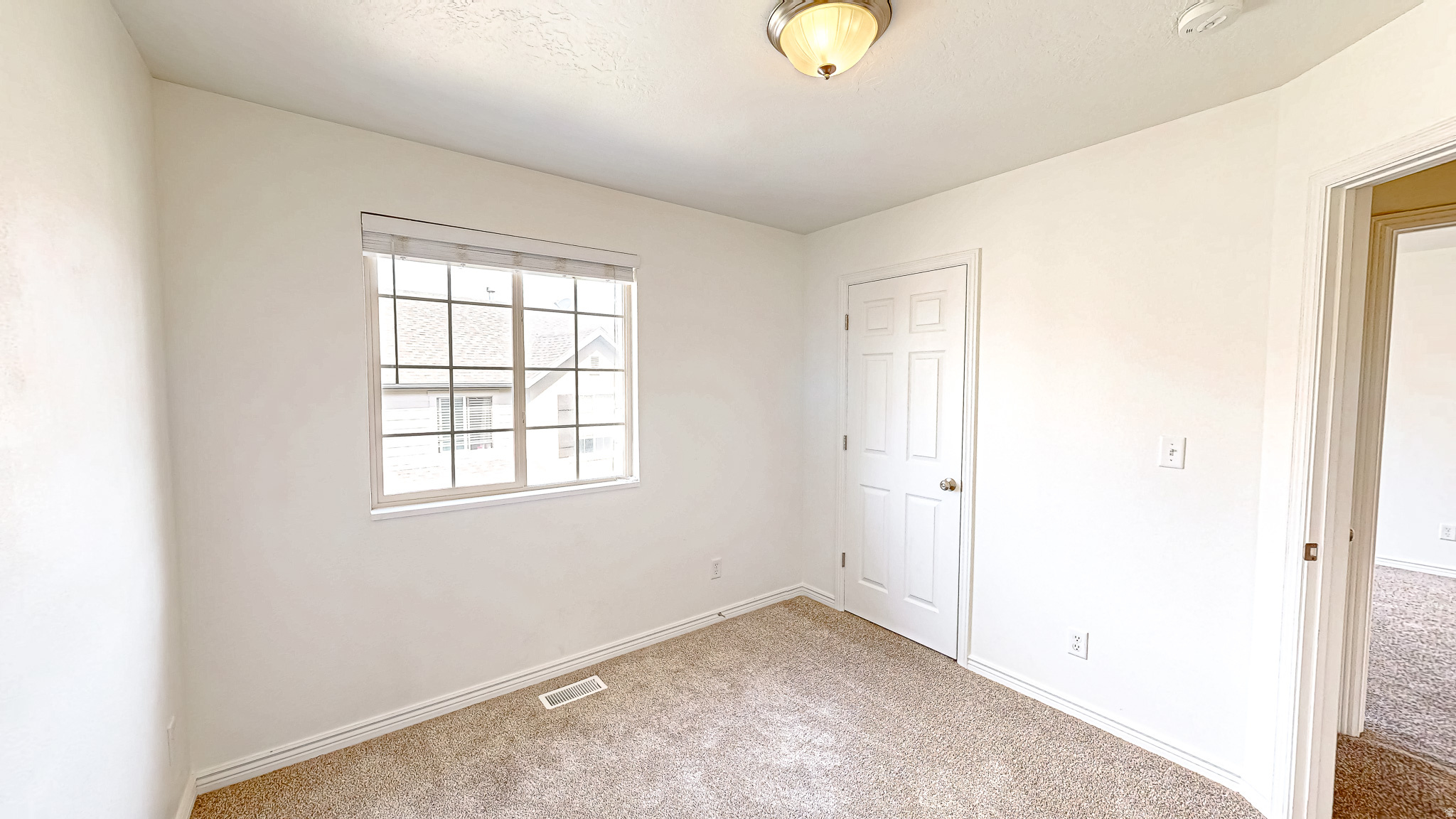 WHISPERING WILLOW - Residential