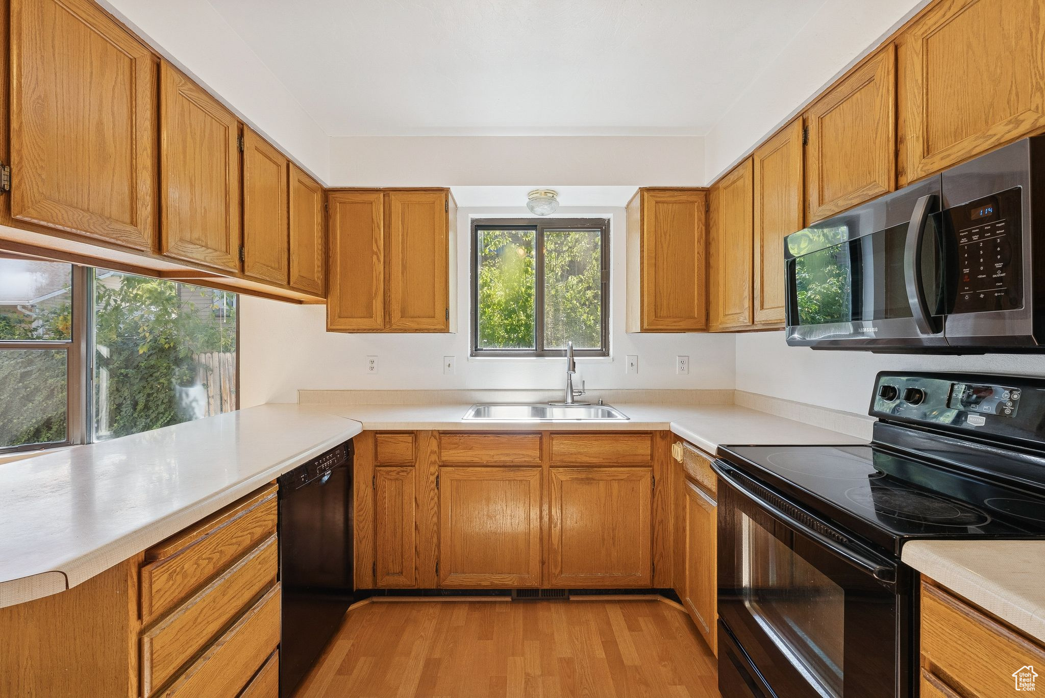 MILLS HEIGHTS - Residential