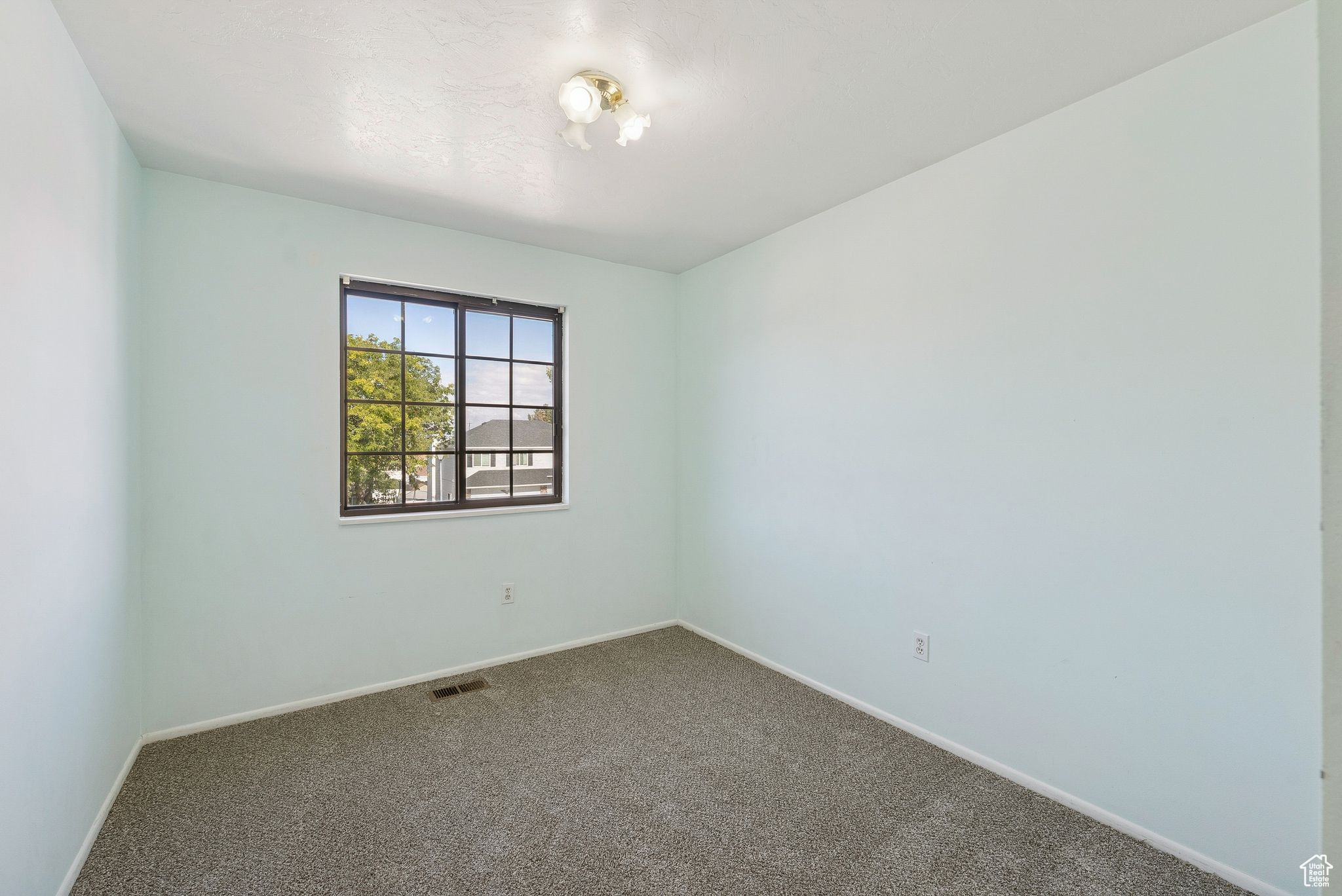 MILLS HEIGHTS - Residential