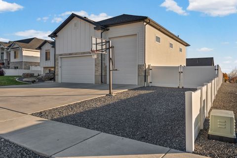 Tiny photo for 1023 W 3350 N, Pleasant View, UT 84414 (MLS # 2117332)