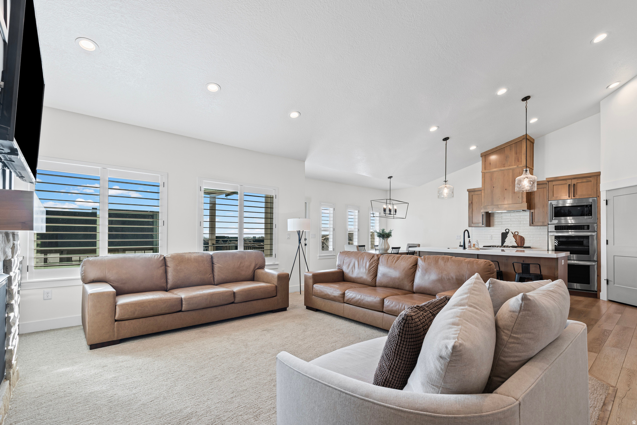 PLEASANT VIEW LANDING - Residential