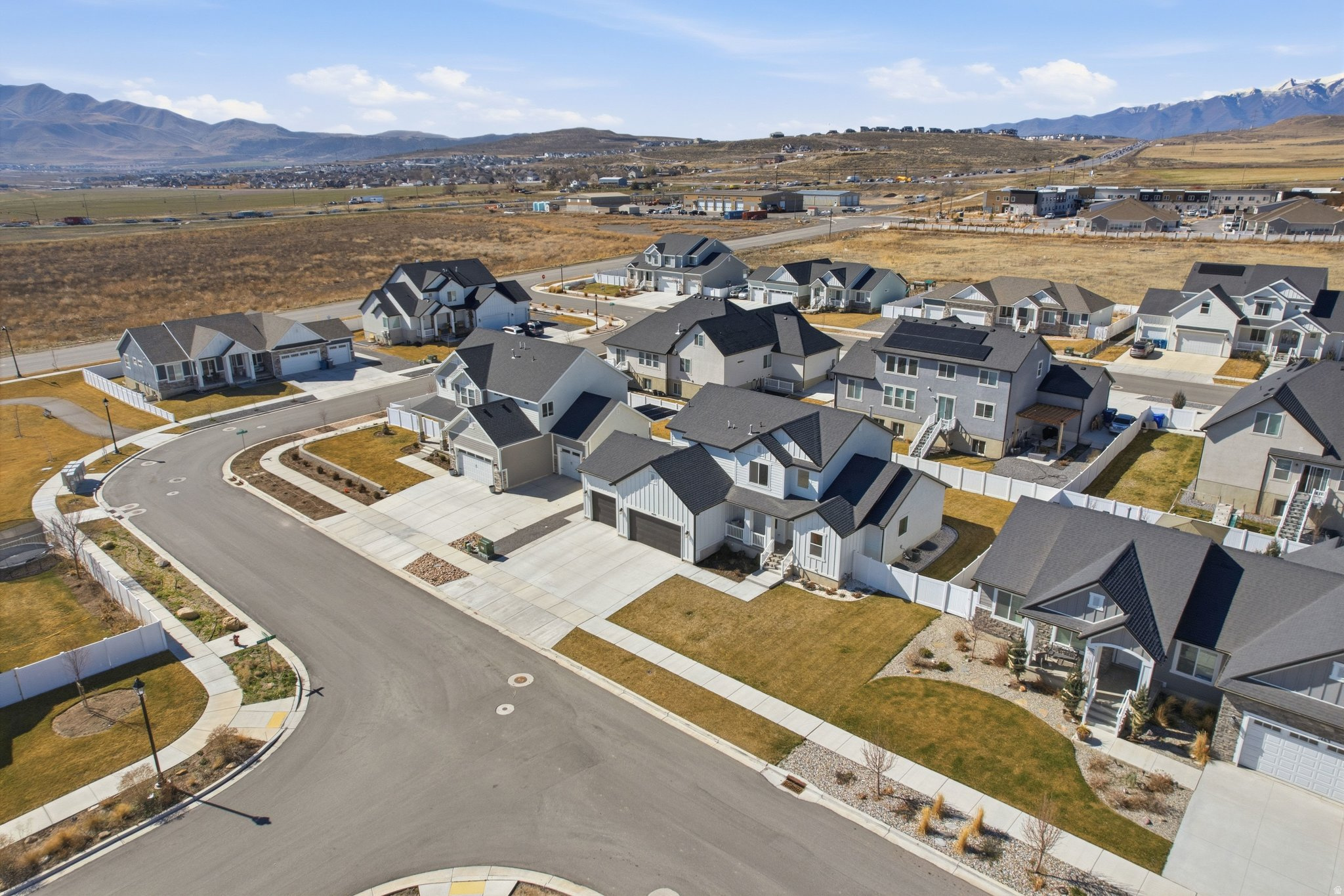 ARCADIA SPRINGS - Residential