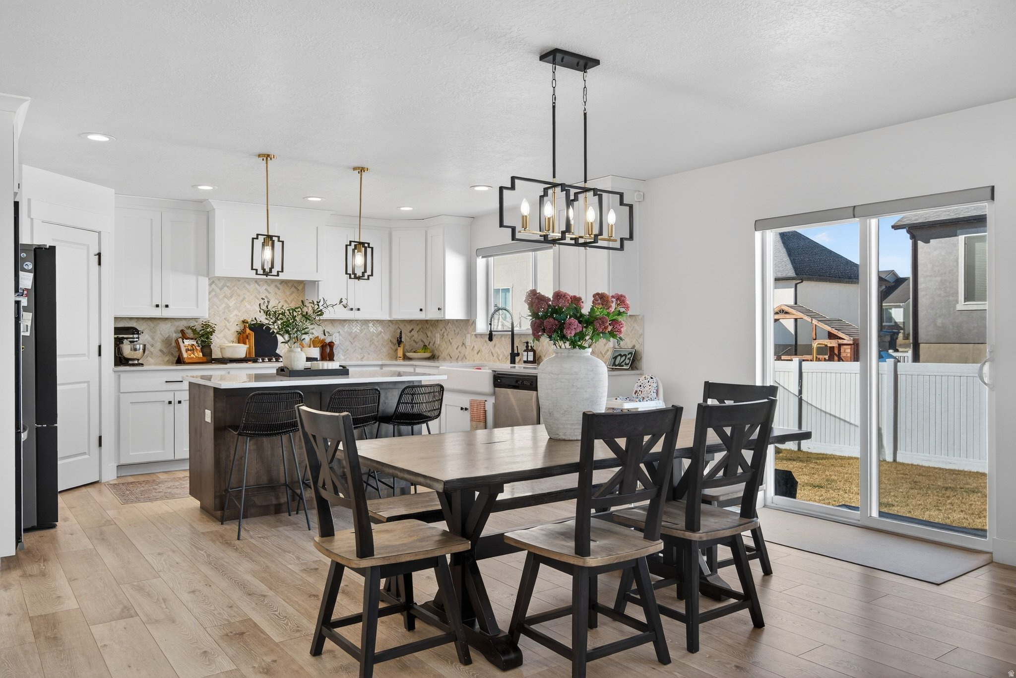 ARCADIA SPRINGS - Residential