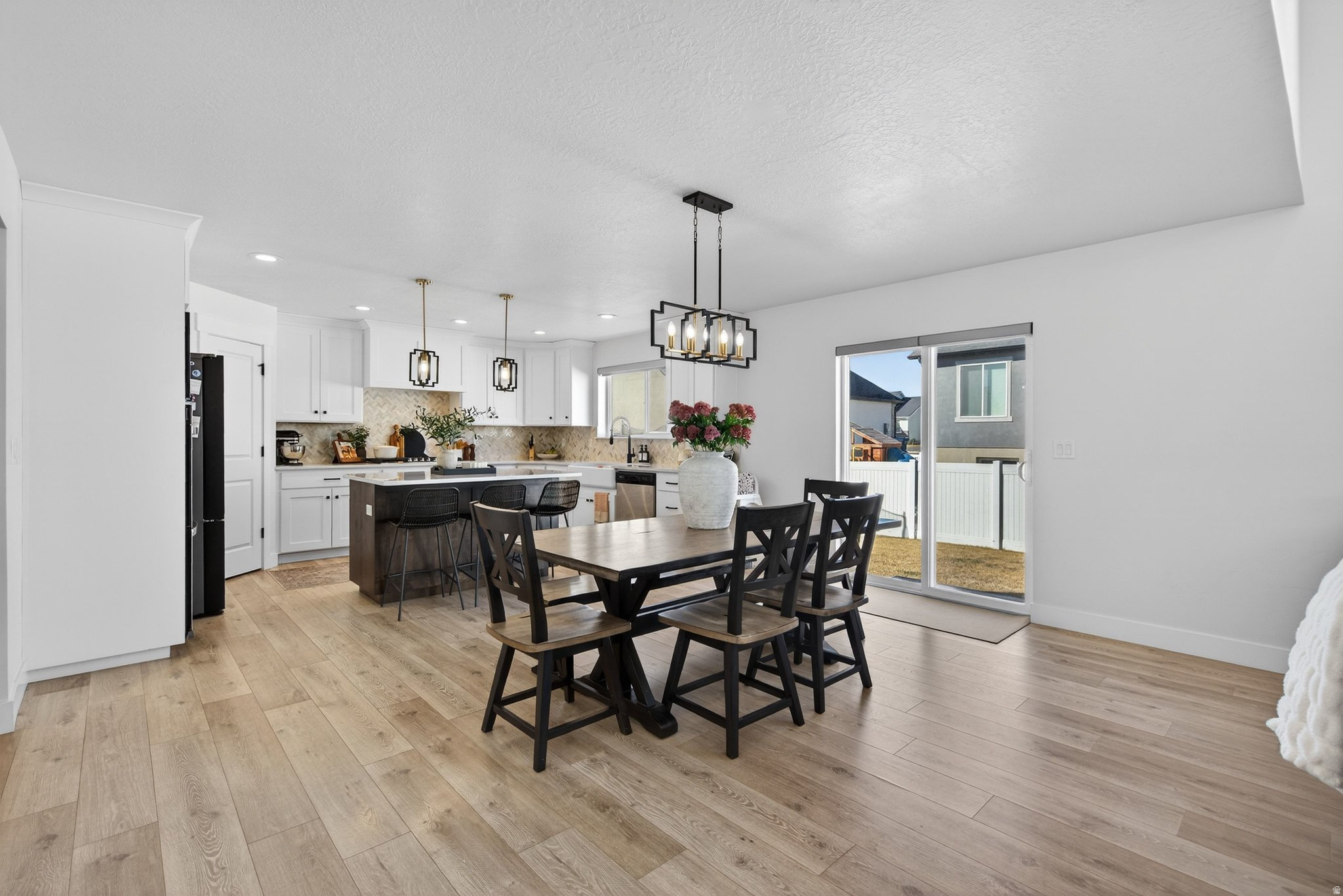 ARCADIA SPRINGS - Residential