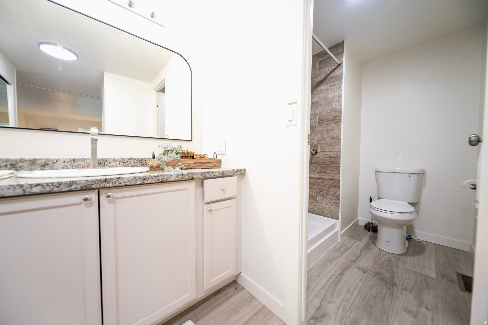 NORTH CREST - Residential