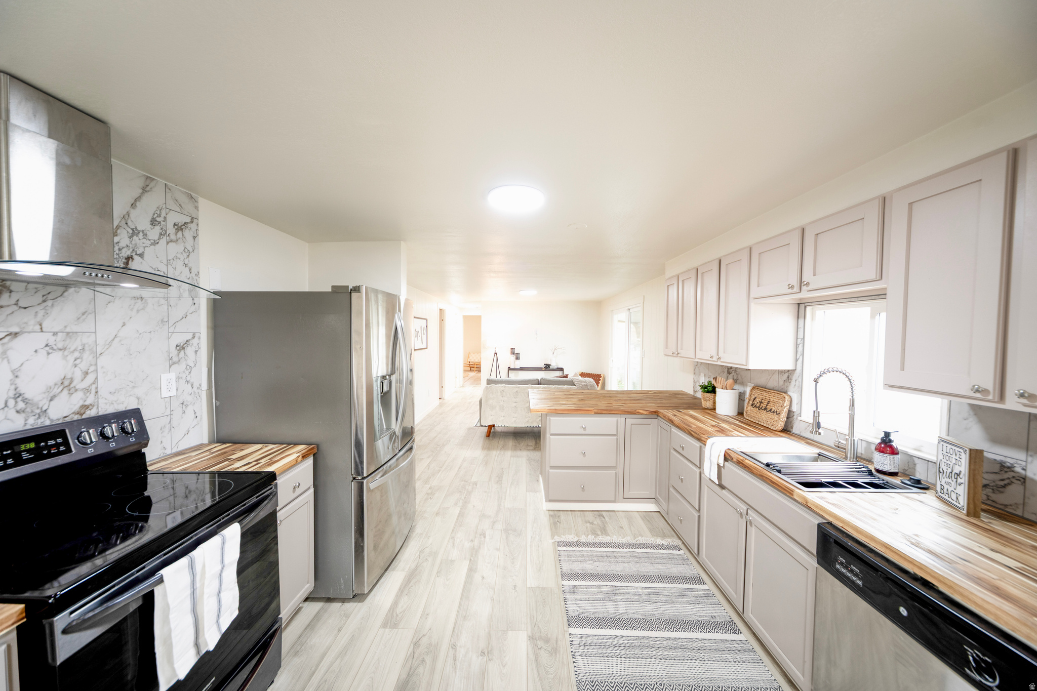 NORTH CREST - Residential