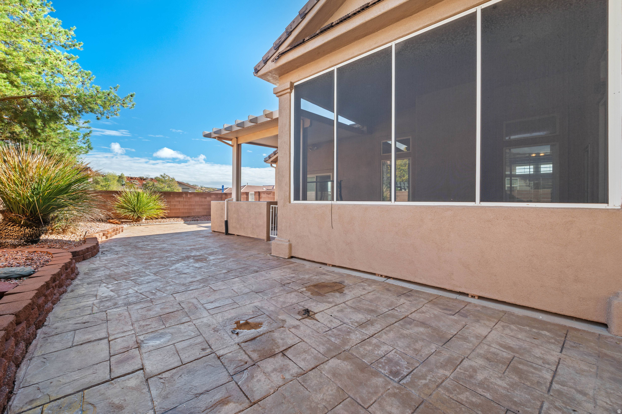 PADRE CANYON EST 5 - Residential