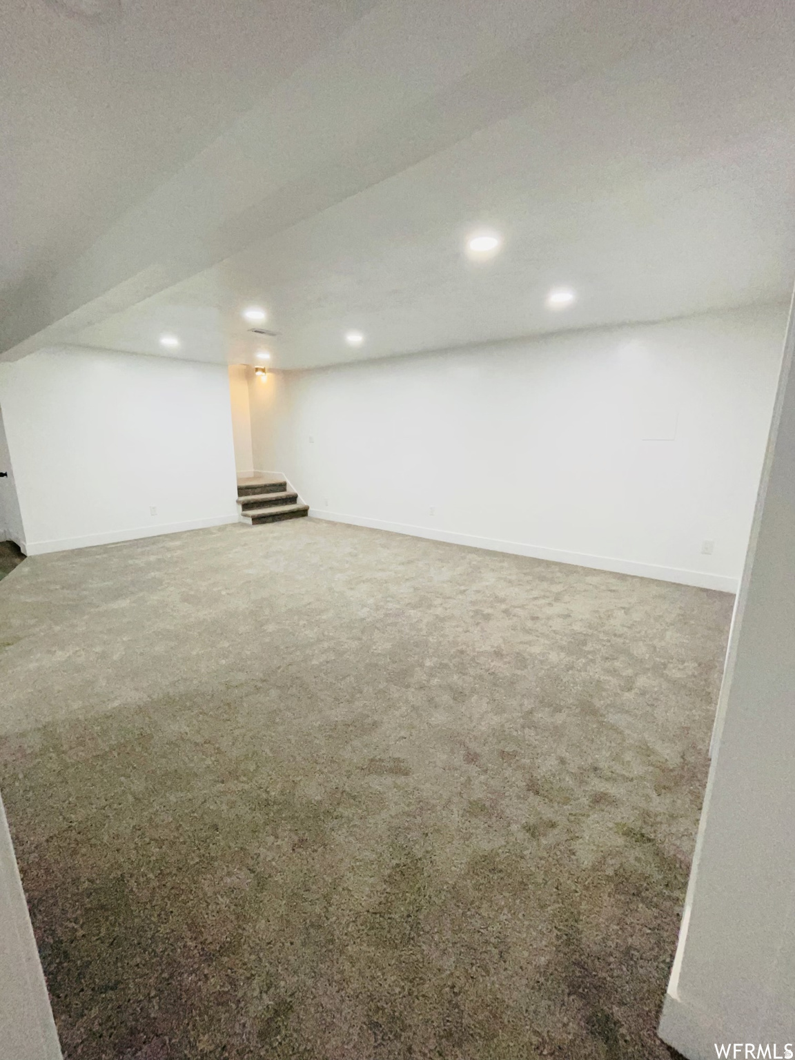 ANGLE VIEW S - Residential