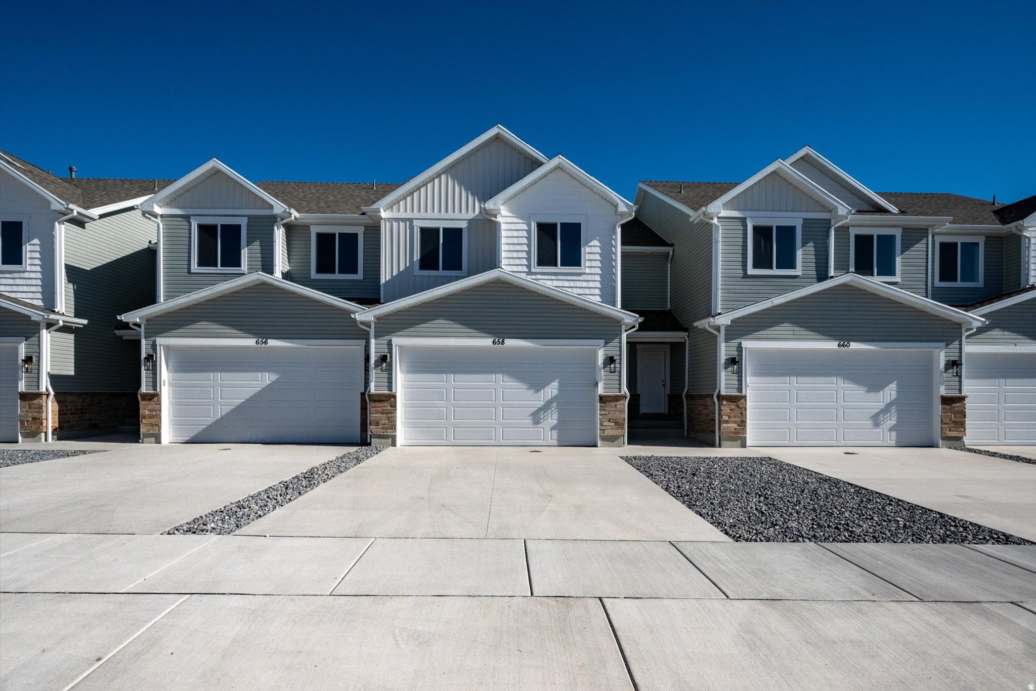 MOUNTAIN VALLEY - Residential