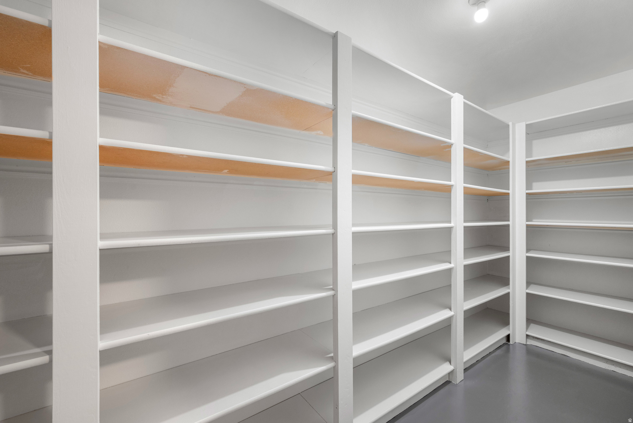 LAKECREST - Residential Income