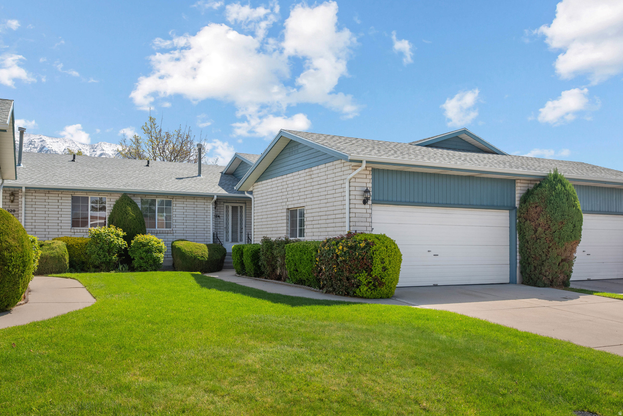 LAKECREST - Residential Income