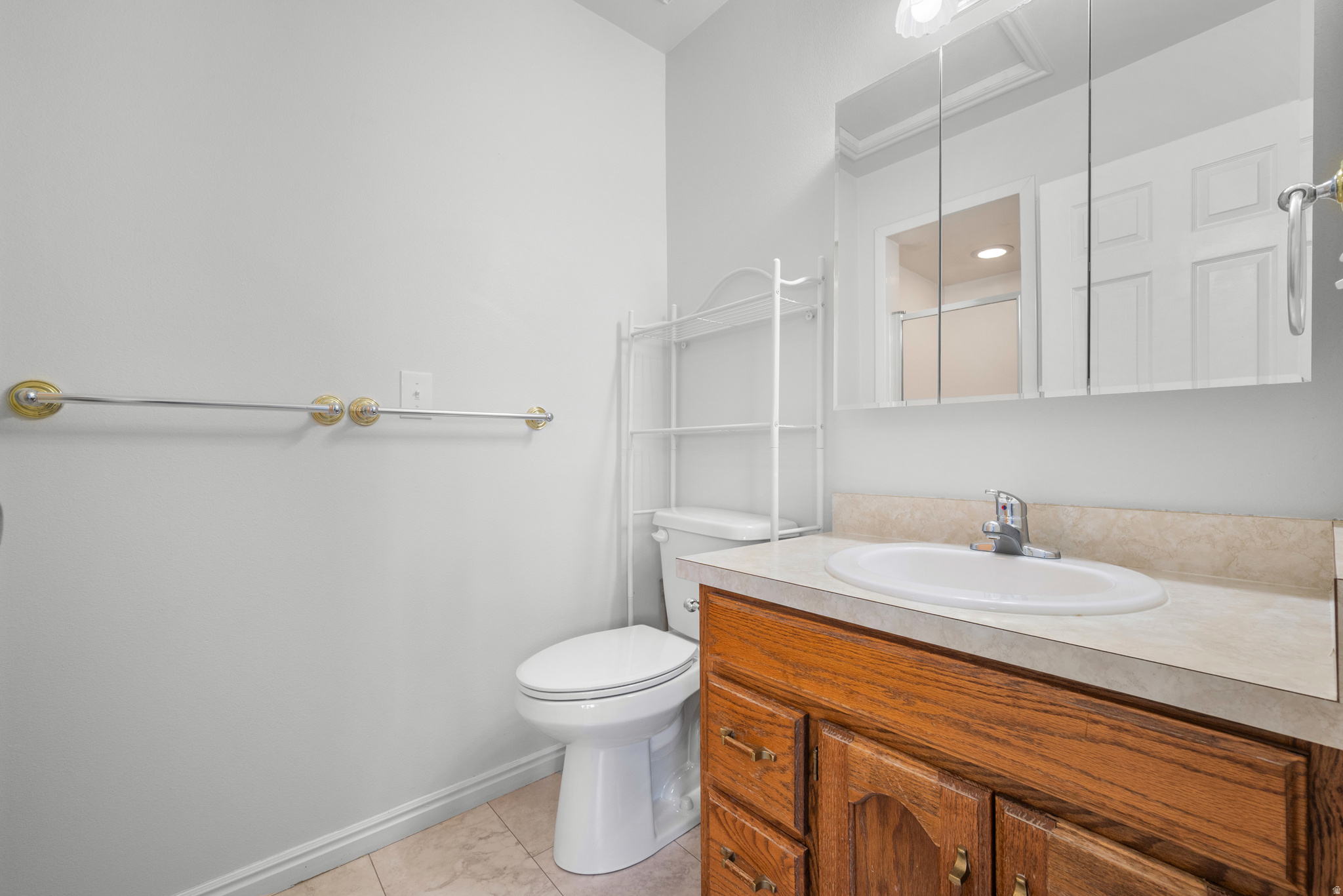 LAKECREST - Residential Income