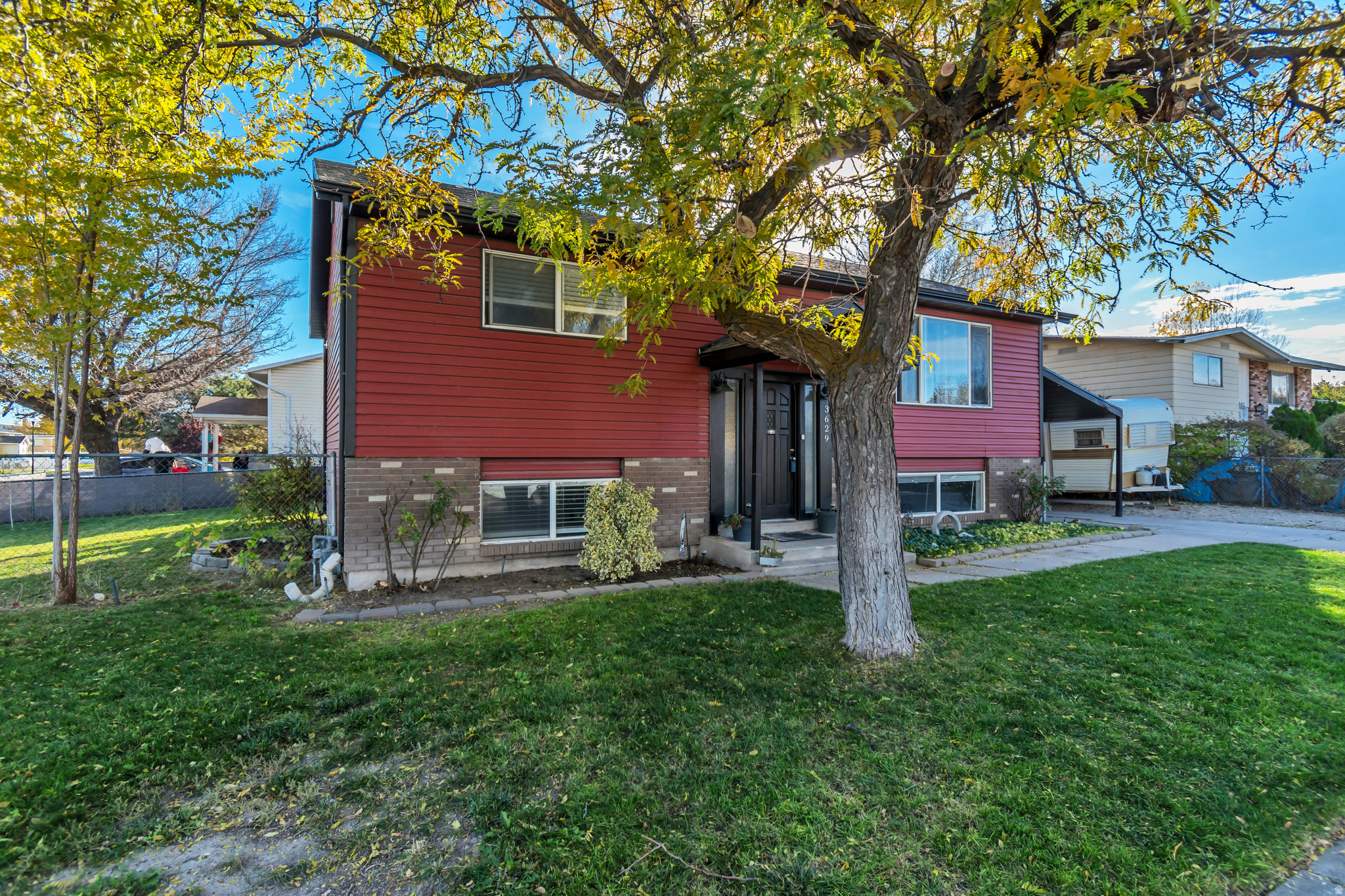 WESTERN HILLS - Residential