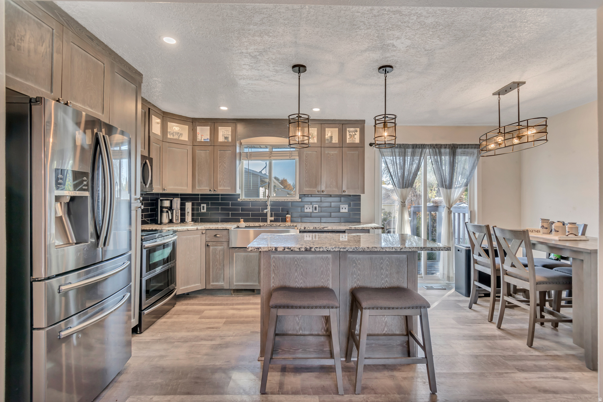 WESTERN HILLS - Residential