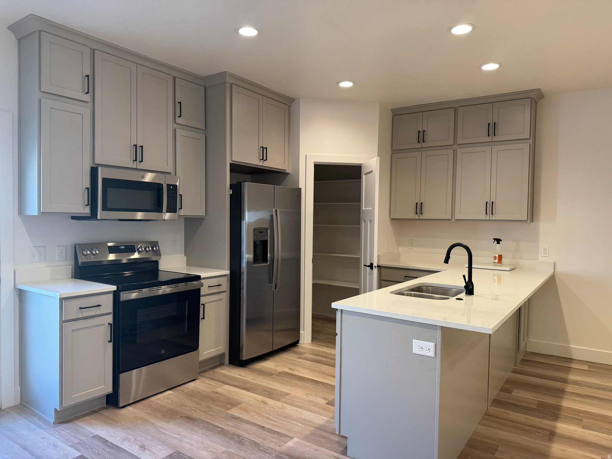 THE MEADOWS - Residential Lease