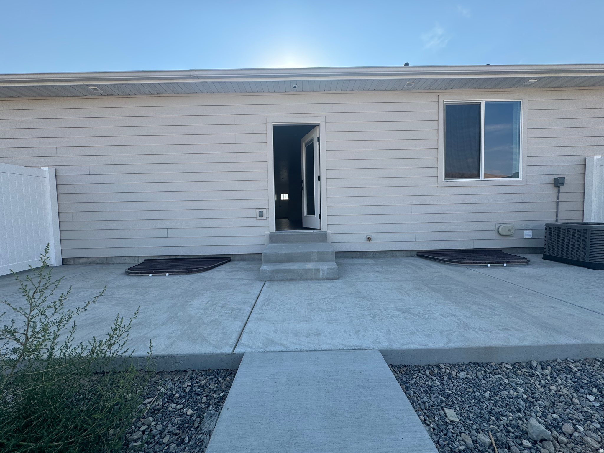 THE MEADOWS - Residential Lease