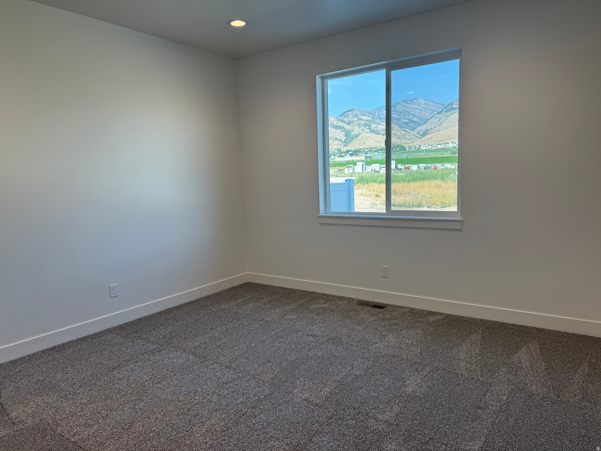 THE MEADOWS - Residential Lease