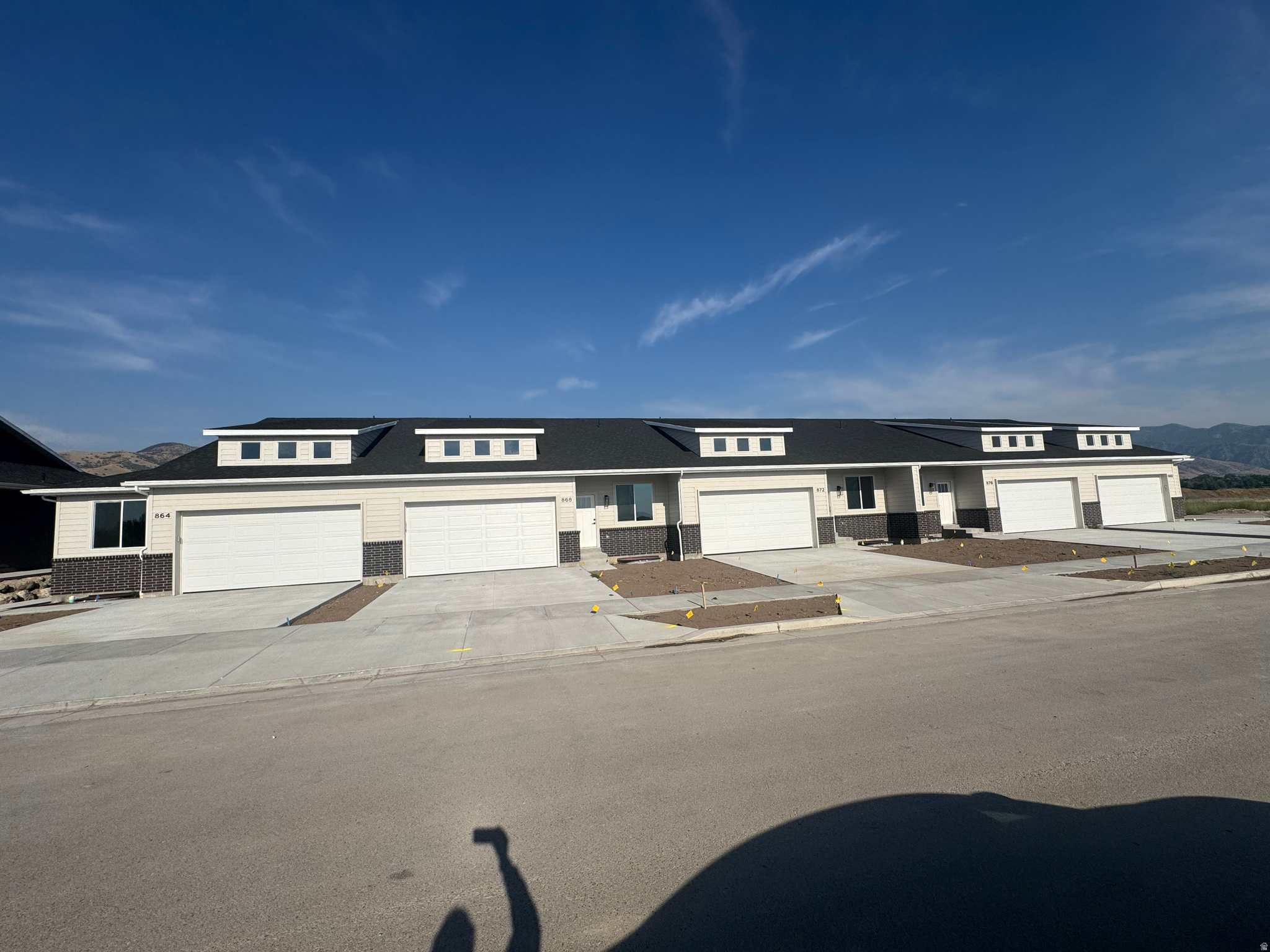 THE MEADOWS - Residential Lease