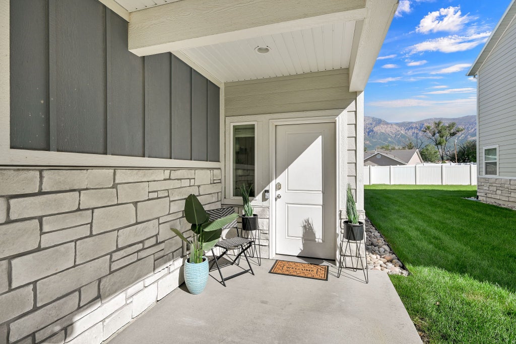 Photo of 352 E 1850 N #8, North Ogden, UT 84414 (MLS # 2185650)