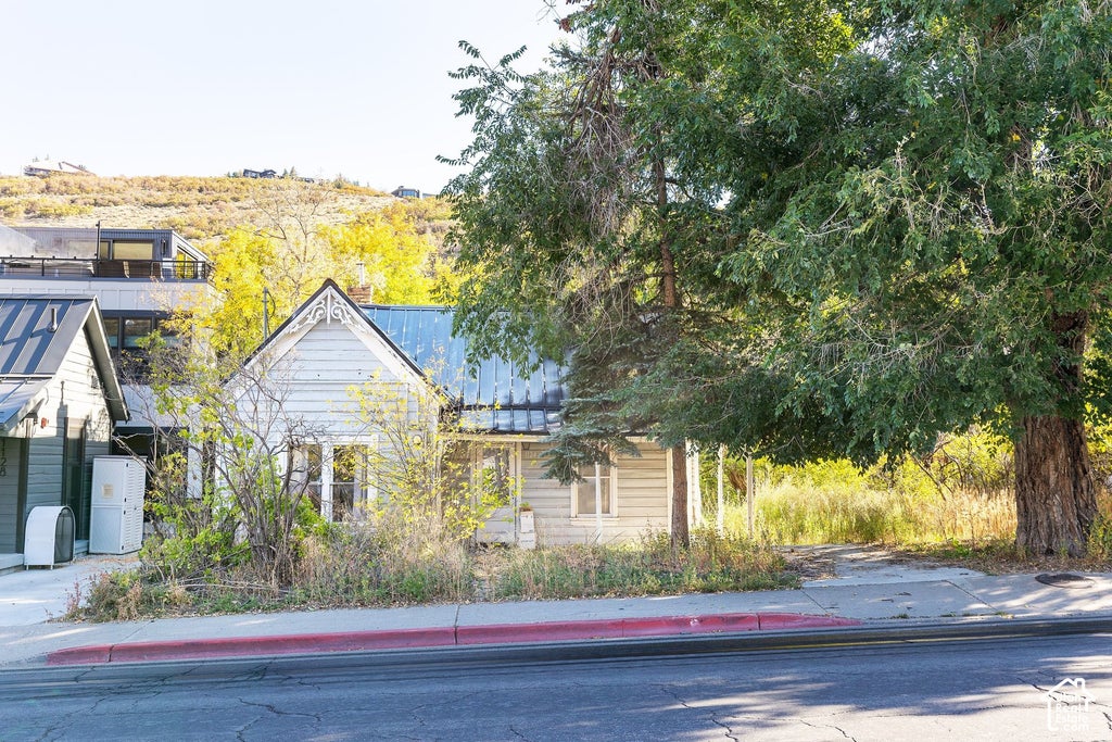 Photo of 1124 PARK AVE, Park City, UT 84060 (MLS # 2191903)