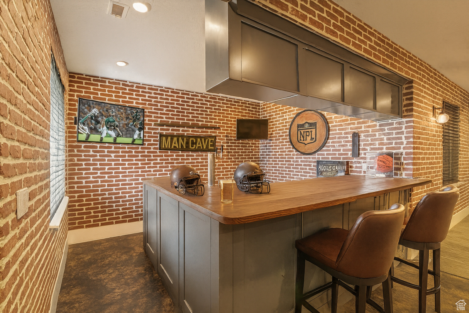 COUNTRY VIEW - Residential