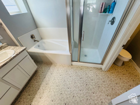 THOROUGHBRED CROSSING - Residential