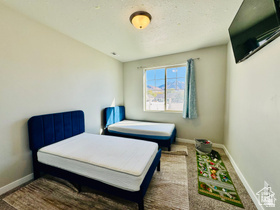 THOROUGHBRED CROSSING - Residential