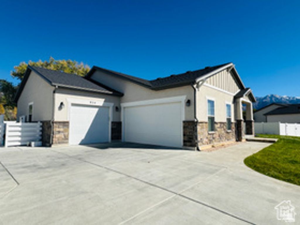 Photo of 954 N WAHLEN WAY, Harrisville, UT 84404 (MLS # 2153375)