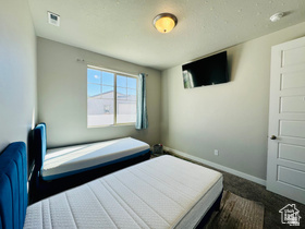 THOROUGHBRED CROSSING - Residential