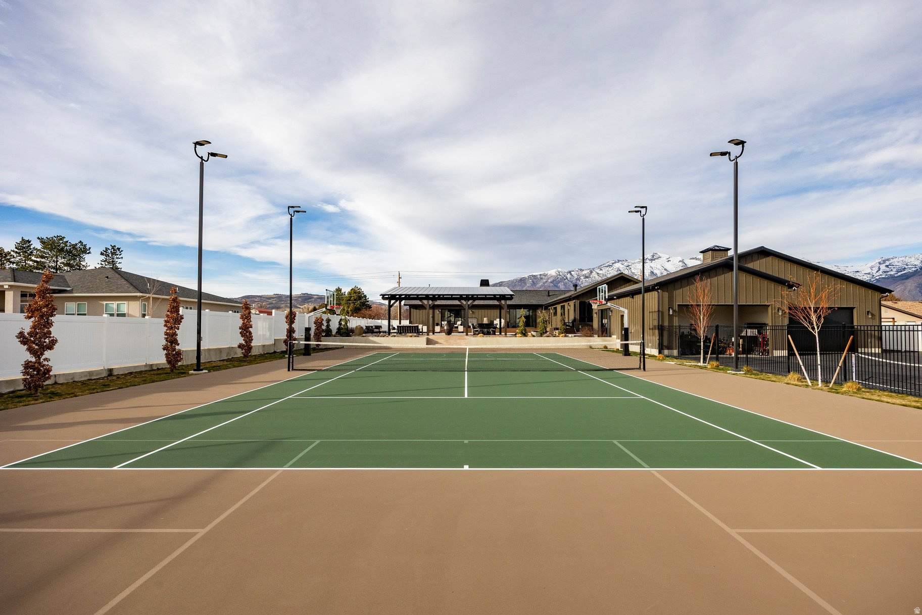 HHC HIGHLAND - Residential