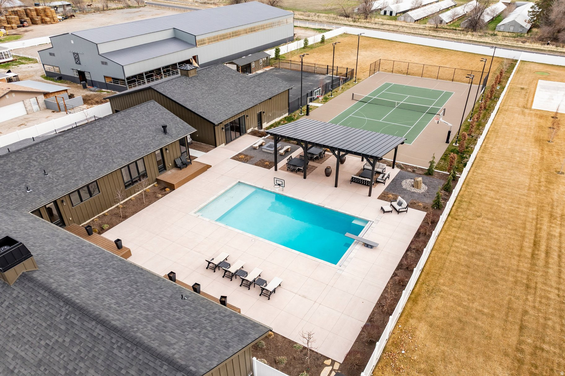 HHC HIGHLAND - Residential